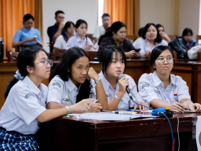 USD Gelar Kontes Literasi Sains-Matematika dan Bioexplore Bagi Pelajar SMA