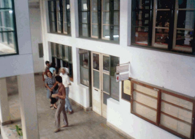  Suasana Bagian Luar Perpustakaan IKIP Sanata Dharma - dok. PUSD