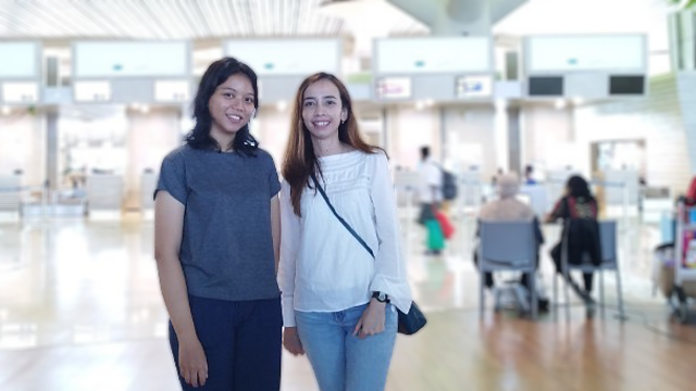 Erika bersama apt. Agustina Setiawati, M.Sc., Ph.D. sebagai dosen pembimbing dok. Farmasi