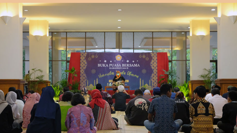 Suasana buka puasa bersama di Kampus III USD Kamis 30/3 dok. Humas USD