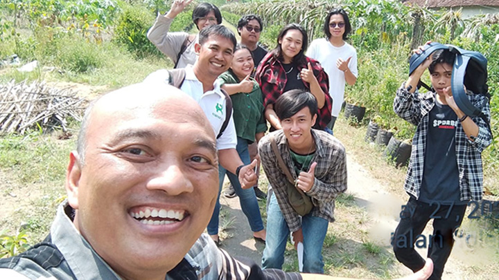 Dosen Pembimbing, Dedy Tri Kuncoro dan para mahasiswa mata kuliah Ecodupreunership