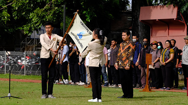 Penerjunan Mahasiswa KKN ANgkatan 66 di Lapangan Realino Penerjunan Mahasiswa KKN ANgkatan 66 di Lapangan Realino