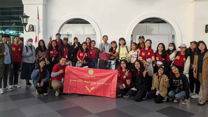 Mahasiswa PGSD yang diterjunkan magang (dok. PGSD)