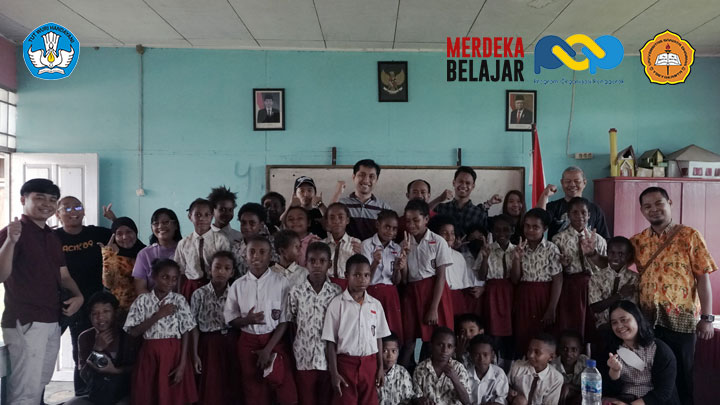 Tim USD Saat Kunjungan Monitoring di SD Kabupaten Mappi (dok. Tim POP-USD) Tim USD Saat Kunjungan Monitoring di SD Kabupaten Mappi (dok. Tim POP-USD)