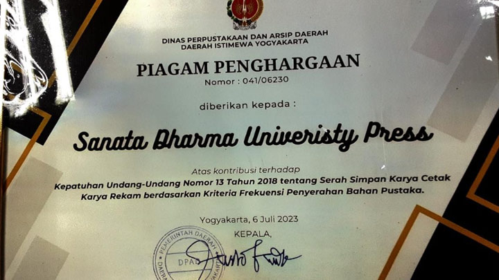 Piagam Penghargaan SDU Press dari Dinas Perpustakaan dan Arsip DIY