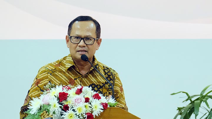 Rektor USD - dok. Humas USD Rektor USD - dok. Humas USD