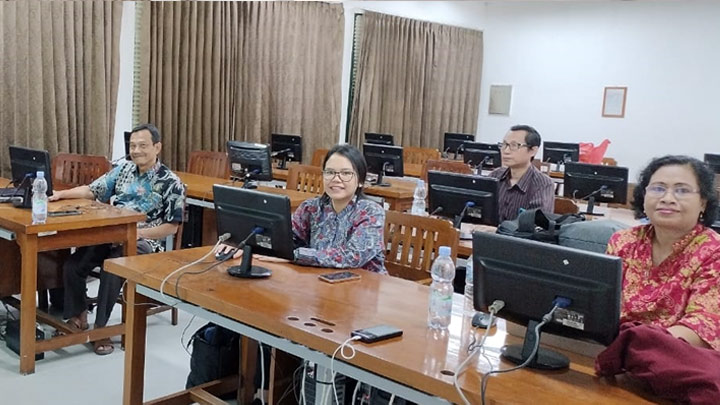 Tim Pengabdian Masyarakat FE yang mendampingi Pengelolaan Keuangan dan Administrasi di Colombarium Kevikepan DIY
