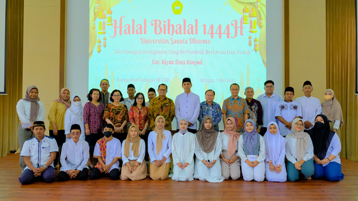 Panitia Halalbihalal bersama Ustad dan Pimpinan USD /dok. Humas USD Panitia Halalbihalal bersama Ustad dan Pimpinan USD /dok. Humas USD