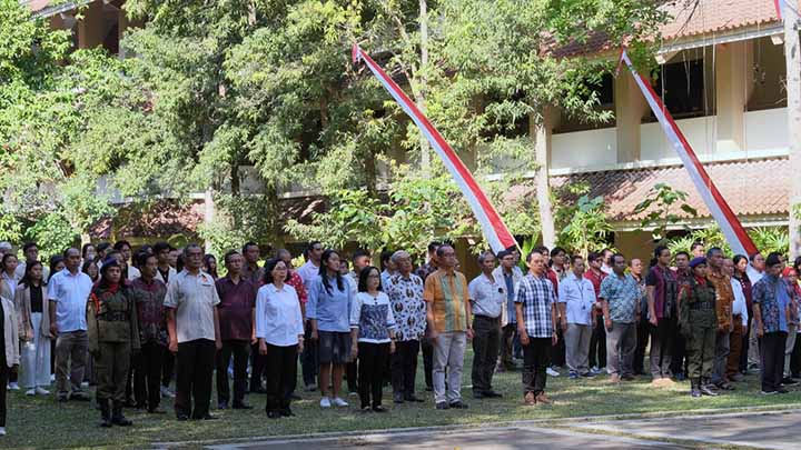 Upacara HUT RI ke-79, Sabtu (17/8/2024), Kampus III Paingan. - dok. Humas Upacara HUT RI ke-79, Sabtu (17/8/2024), Kampus III Paingan. - dok. Humas