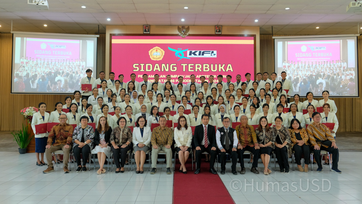Sidang Terbuka Pengambilan Sumpah/Janji Apoteker Angkatan 46, Sabtu, 20 April 2024 *