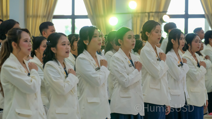 Sidang Terbuka Pengambilan Sumpah/Janji Apoteker Angkatan 46, Sabtu 20 April 2024. *
