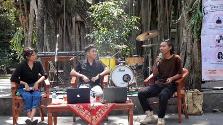 Para pembicara dan moderator Ascoltaci ke-21, Magister Kajian Budaya USD (dok. MKB) Para pembicara dan moderator Ascoltaci ke-21, Magister Kajian Budaya USD (dok. MKB)