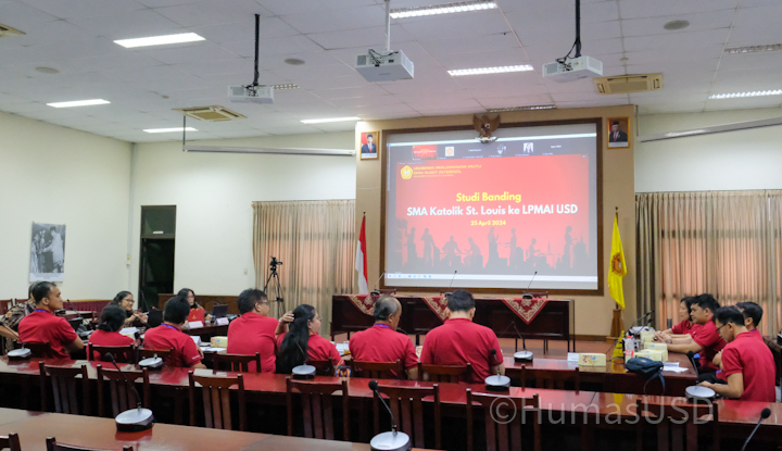 Studi Banding Tim Litbang SMA K St Louis Surabaya (dok.Humas) *