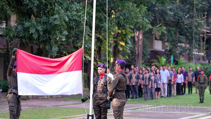 Suasana Upacara Hari Pendididkan Nasional, 2 Mei 2024 di Kampus III USD, Paingan (dok. Humas). Suasana Upacara Hari Pendididkan Nasional, 2 Mei 2024 di Kampus III USD, Paingan (dok. Humas).