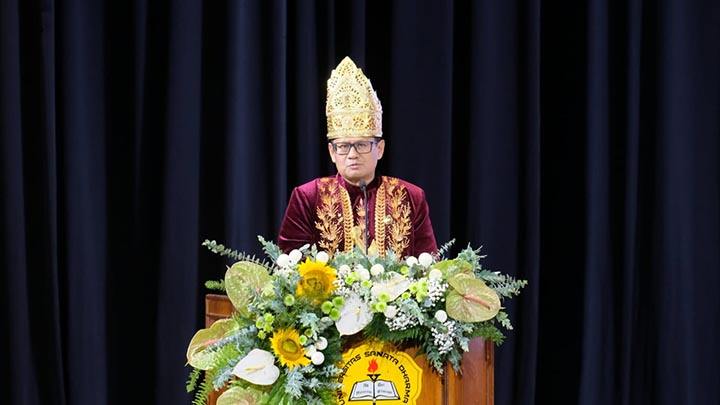Rektor USD, Albertus Bagus Laksana SJ, dalam Puncak Dies Natalis ke-69 Sanata Dharma (dok. Humas) Rektor USD, Albertus Bagus Laksana SJ, dalam Puncak Dies Natalis ke-69 Sanata Dharma (dok. Humas)