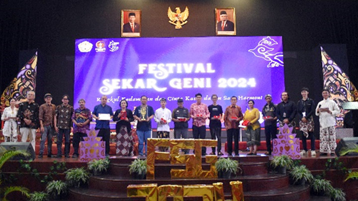 Festival Sekar Geni 2024, Auditorium Driyarkara, 2 Juni 2024 (dok. UKM Karawitan USD) Festival Sekar Geni 2024, Auditorium Driyarkara, 2 Juni 2024 (dok. UKM Karawitan USD)