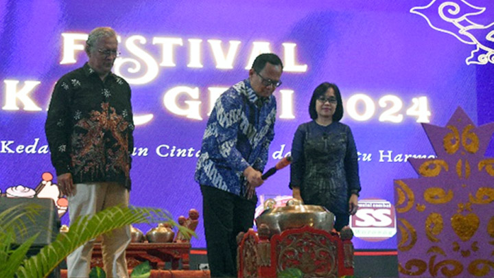 Rektor USD membuka Festival Sekar Geni 2024, Auditorium Driyarkara, 2 Juni 2024 (dok. UKM Karawitan USD) Rektor USD membuka Festival Sekar Geni 2024, Auditorium Driyarkara, 2 Juni 2024 (dok. UKM Karawitan USD)