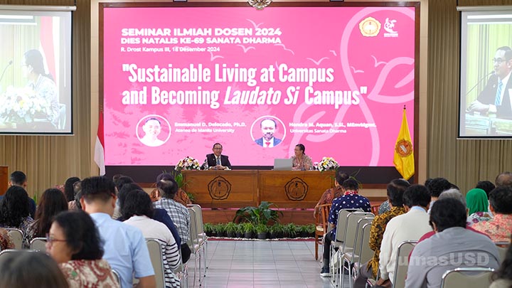 mmanuel D. Delocado, Ph.D., dari Ateneo de Manila University, sebagai narasumber dalam Seminar Ilmiah Dosen 2024 (dok. Humas)