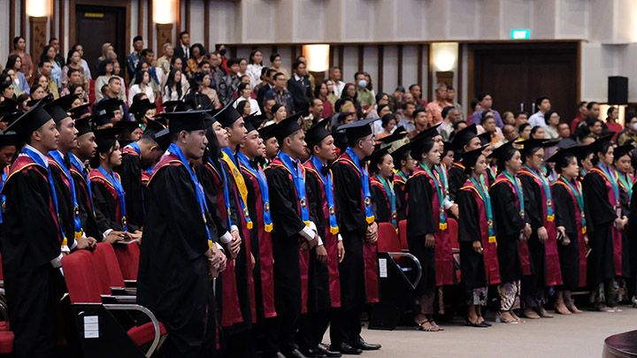 Wisuda Program Diploma, Sarjana dan Magister Periode II Tahun Akademik 2023/2024 dok. Humas x