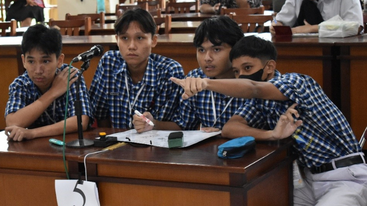 Kontes Sains Kontes Sains