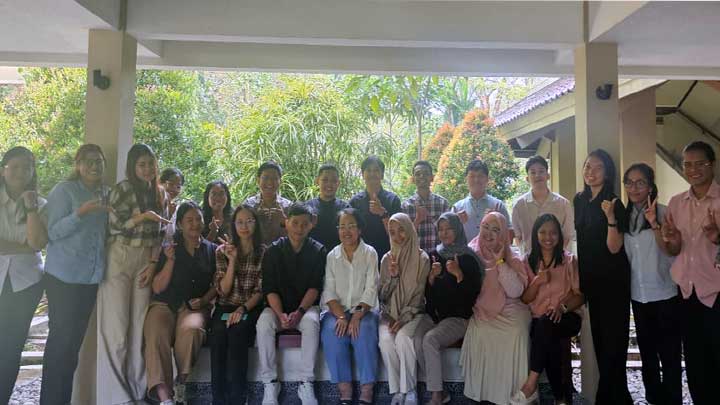Kuliah Perdana Magister Farmasi Angkatan XIV (Senin 25/8) Kuliah Perdana Magister Farmasi Angkatan XIV (Senin 25/8)