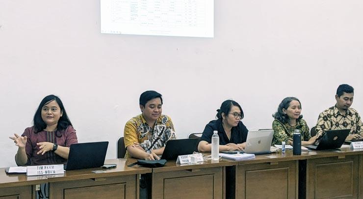 MONITORING DAN EVALUASI INTERNAL PROGRAM KOMPETISI - KAMPUS MERDEKA (PK-KM) MONITORING DAN EVALUASI INTERNAL PROGRAM KOMPETISI - KAMPUS MERDEKA (PK-KM)