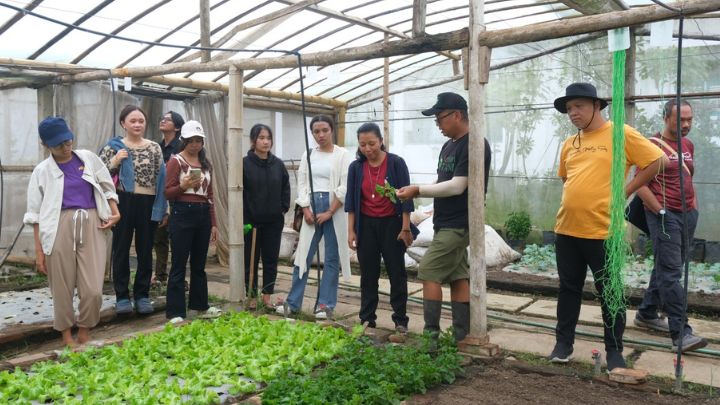 RETRET EKOLOGIS GREEN TEAM USD 25-27 APRIL doc Kemahasiswaan USD RETRET EKOLOGIS GREEN TEAM USD 25-27 APRIL doc Kemahasiswaan USD