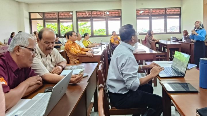 Fakultas Sastra USD Gelar Pelatihan Pendidikan Inklusif 17 Juni 2025 Fakultas Sastra USD Gelar Pelatihan Pendidikan Inklusif 17 Juni 2025
