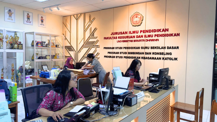 Suasana Sekretariat Jurusan Ilmu Pendidikan 4