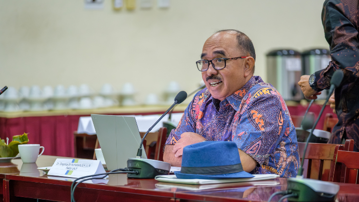 Rektor Universitas Atma Jaya Yogyakarta dalam wicara akademik 1