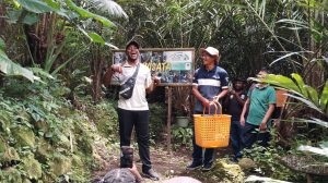 Studi Lapangan: Pengelolaan Desa wisata Pulewulung dan Pulesari Mahasiswa Program MMIT. :: Magister Manajemen
